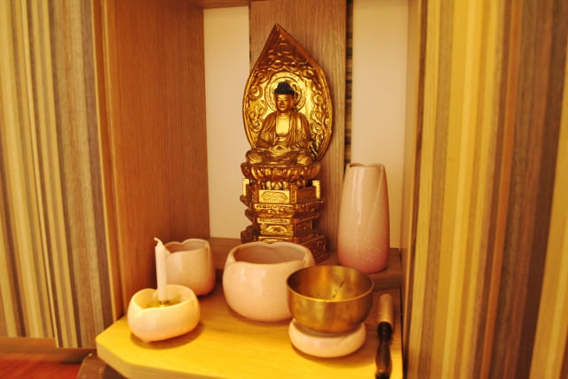 金色の仏壇