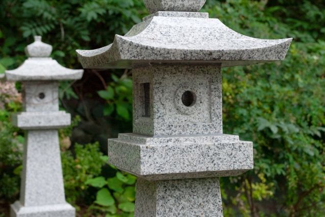 石製 くだらなく 灯篭 御影石 キリシタン灯篭